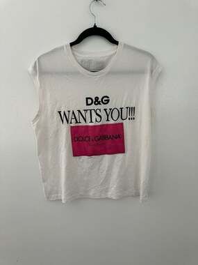 Dolce & Gabbana D&G Wants You Sleeveless Cotton T-Shirt with Logo Patch